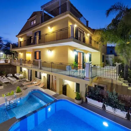 Apartment Venere In 18pax Marina di Ragusa